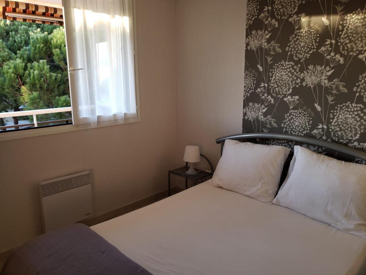 Appartement T2, Piscine, Parking, Plages à 200m *